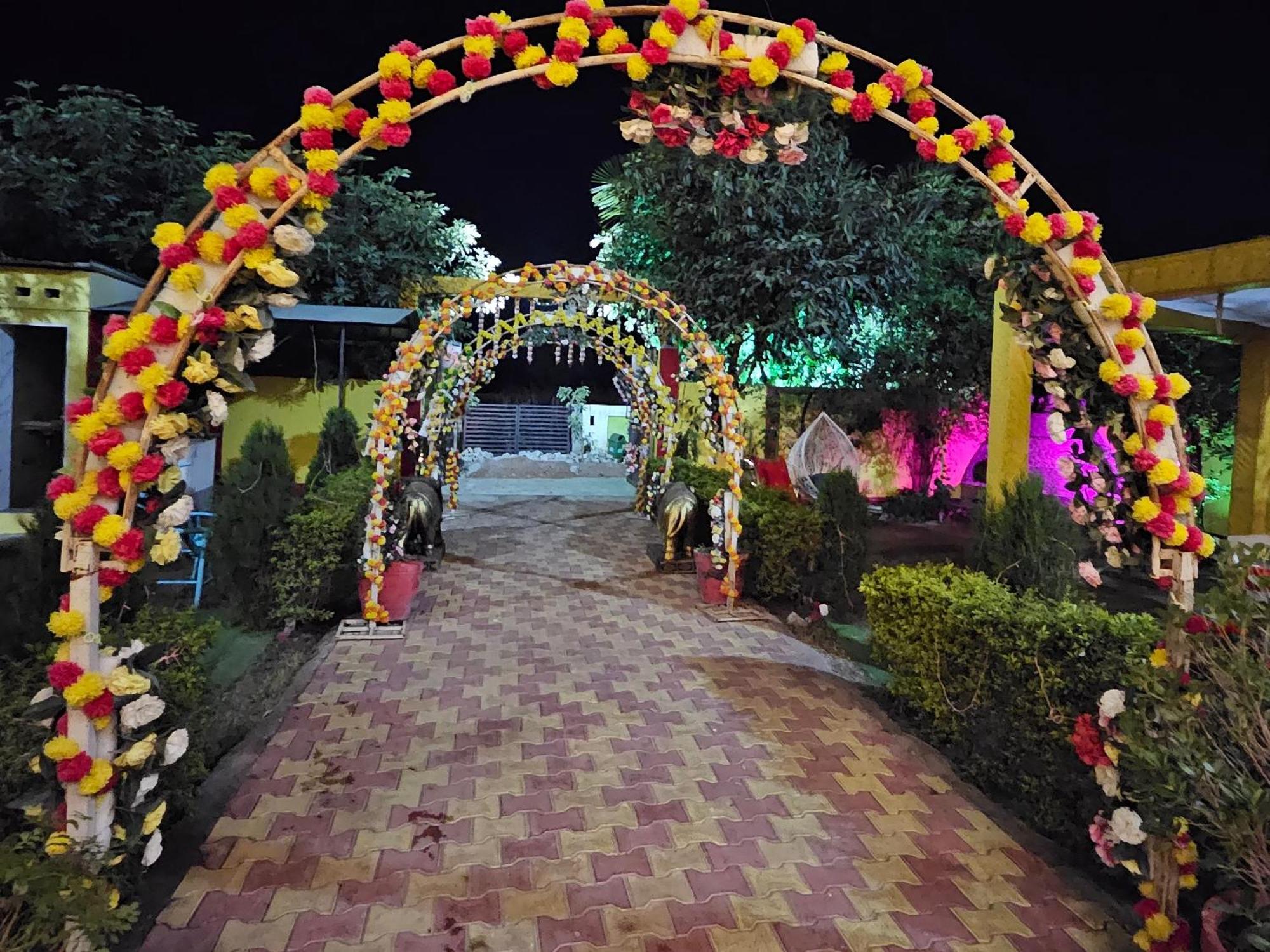 Bundeli Farm Resort Orchha Eksteriør billede
